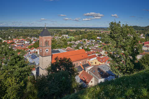 Gemeinde Kraiburg Landkreis Mühldorf Schlossberg Aussicht (Dirschl Johann) Deutschland MÜ